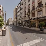 Apartment Gran Via Nazari, By Daimar *